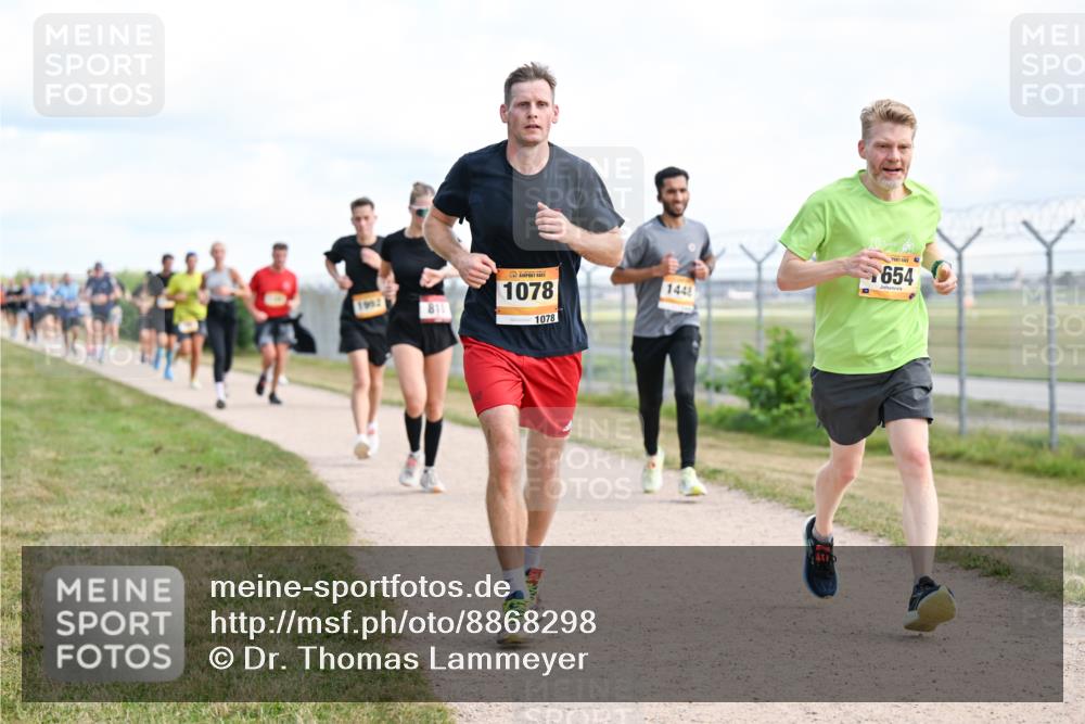 14.09.2025 - Airport Race Dr. Thomas Lammeyer http://msf.ph/oto/8868298 14.09.2025 12:12:00 Laufen 1952, 1078, 1078, 1448, 654 meine-sportfotos.de