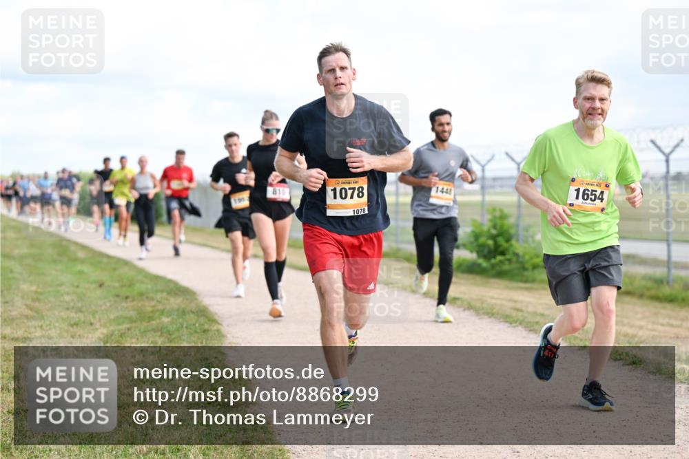 14.09.2025 - Airport Race Dr. Thomas Lammeyer http://msf.ph/oto/8868299 14.09.2025 12:12:00 Laufen 810, 1078, 1078, 1448, 20, 1654 meine-sportfotos.de