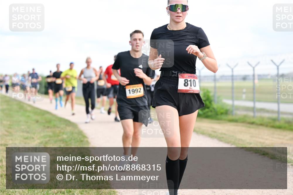 14.09.2025 - Airport Race Dr. Thomas Lammeyer http://msf.ph/oto/8868315 14.09.2025 12:12:03 Laufen 1992, 810 meine-sportfotos.de