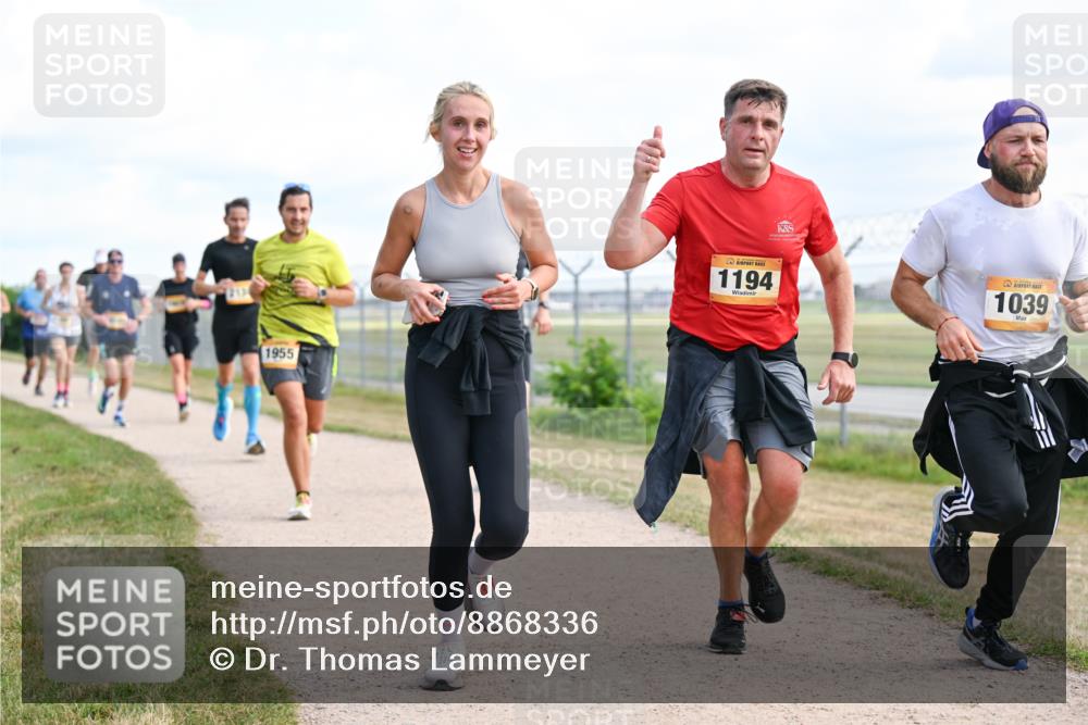 14.09.2025 - Airport Race Dr. Thomas Lammeyer http://msf.ph/oto/8868336 14.09.2025 12:12:06 Laufen 1955, 1194, 1039 meine-sportfotos.de