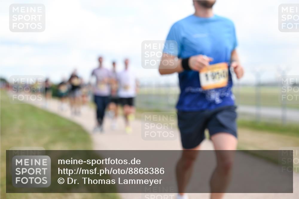 14.09.2025 - Airport Race Dr. Thomas Lammeyer http://msf.ph/oto/8868386 14.09.2025 12:12:17 Laufen 1950 meine-sportfotos.de