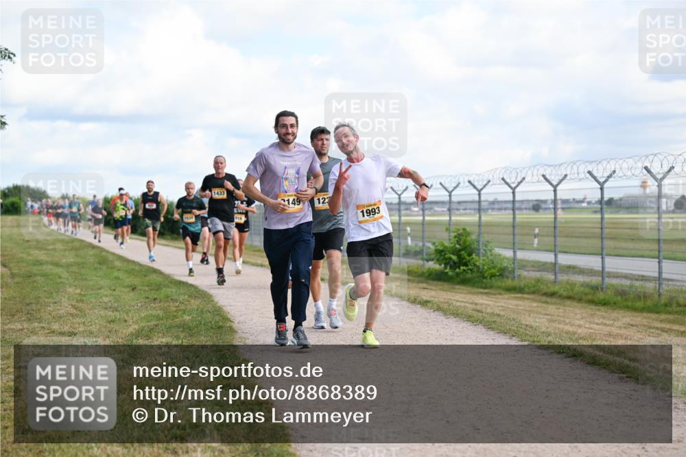 14.09.2025 - Airport Race Dr. Thomas Lammeyer http://msf.ph/oto/8868389 14.09.2025 12:12:18 Laufen 1433, 23, 149, 123, 1993, 1030, 916 meine-sportfotos.de