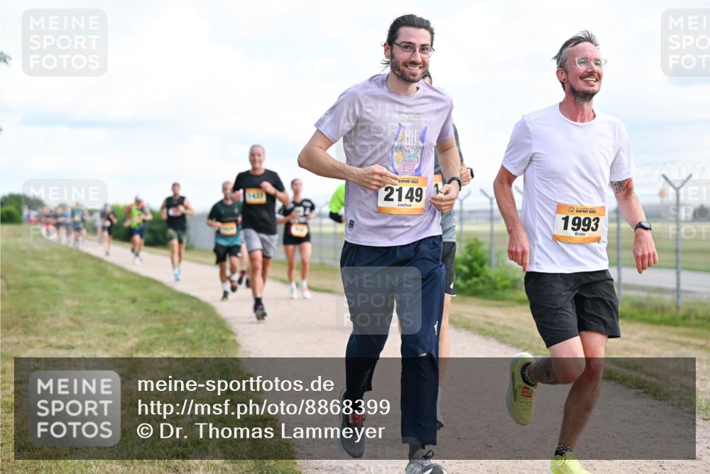 14.09.2025 - Airport Race Dr. Thomas Lammeyer http://msf.ph/oto/8868399 14.09.2025 12:12:20 Laufen 2149, 1993 meine-sportfotos.de
