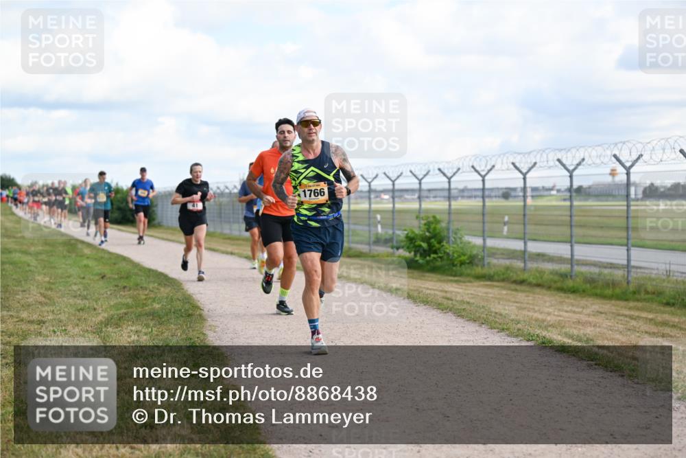 14.09.2025 - Airport Race Dr. Thomas Lammeyer http://msf.ph/oto/8868438 14.09.2025 12:12:28 Laufen 1766 meine-sportfotos.de