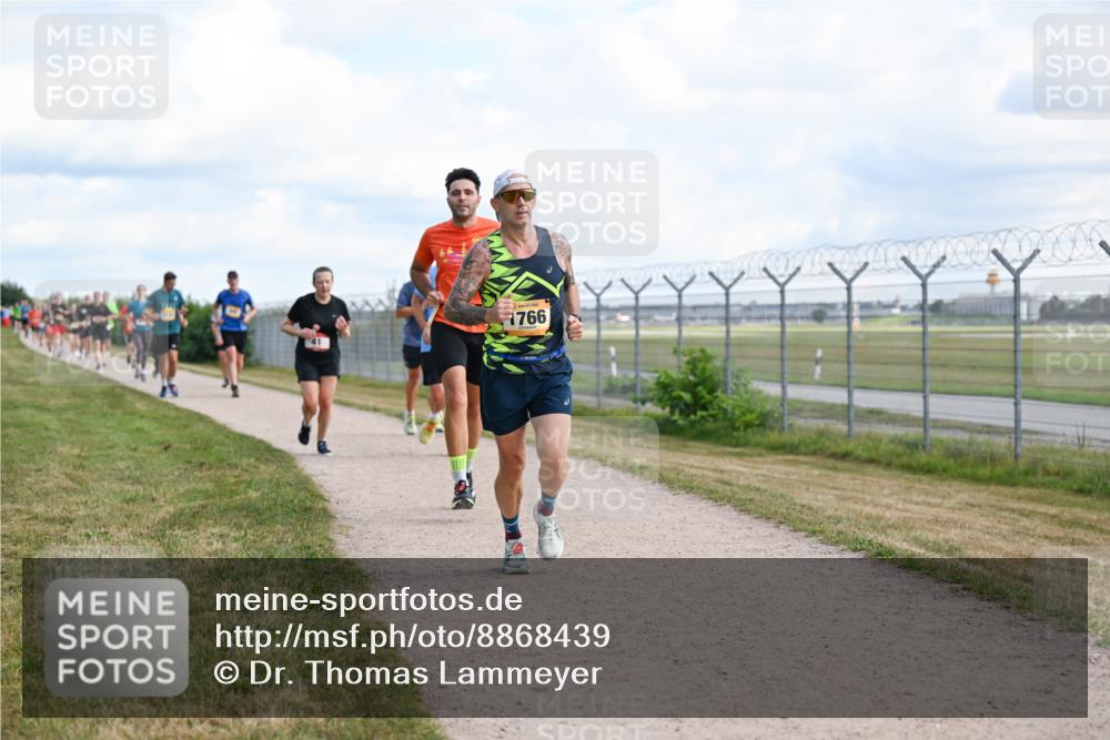 14.09.2025 - Airport Race Dr. Thomas Lammeyer http://msf.ph/oto/8868439 14.09.2025 12:12:28 Laufen 1766 meine-sportfotos.de