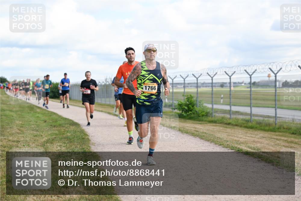 14.09.2025 - Airport Race Dr. Thomas Lammeyer http://msf.ph/oto/8868441 14.09.2025 12:12:28 Laufen 1766 meine-sportfotos.de