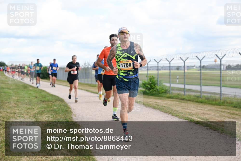 14.09.2025 - Airport Race Dr. Thomas Lammeyer http://msf.ph/oto/8868443 14.09.2025 12:12:28 Laufen 1766 meine-sportfotos.de