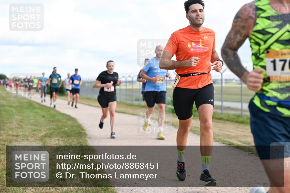 14.09.2025 - Airport Race Dr. Thomas Lammeyer http://msf.ph/oto/8868451 14.09.2025 12:12:30 Laufen 56, 17 meine-sportfotos.de