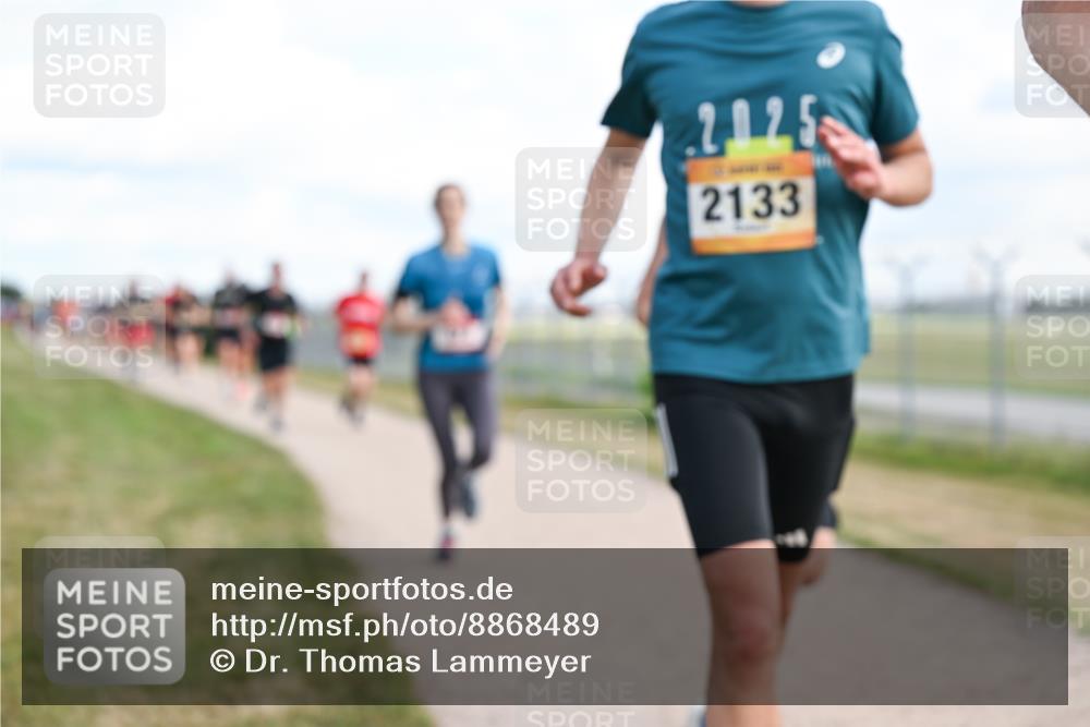 14.09.2025 - Airport Race Dr. Thomas Lammeyer http://msf.ph/oto/8868489 14.09.2025 12:12:37 Laufen 2125, 2133 meine-sportfotos.de