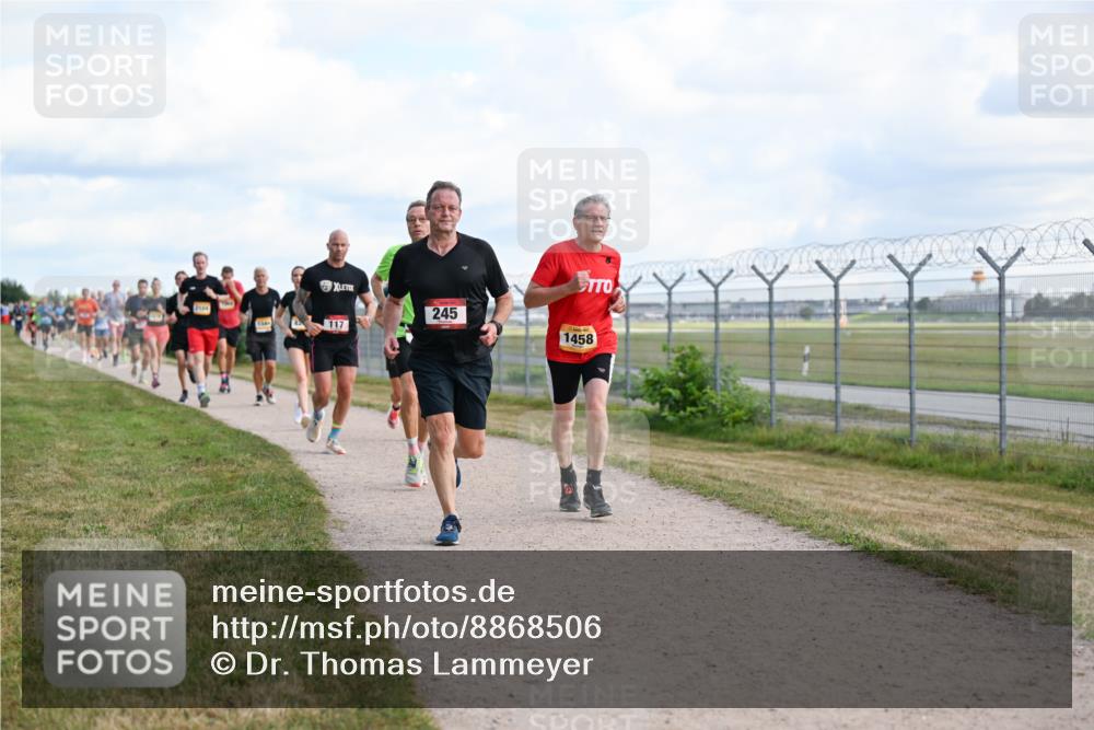 14.09.2025 - Airport Race Dr. Thomas Lammeyer http://msf.ph/oto/8868506 14.09.2025 12:12:41 Laufen 245, 1458, 1544, 117 meine-sportfotos.de
