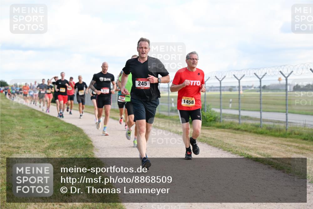 14.09.2025 - Airport Race Dr. Thomas Lammeyer http://msf.ph/oto/8868509 14.09.2025 12:12:41 Laufen 117, 164, 245, 1458 meine-sportfotos.de