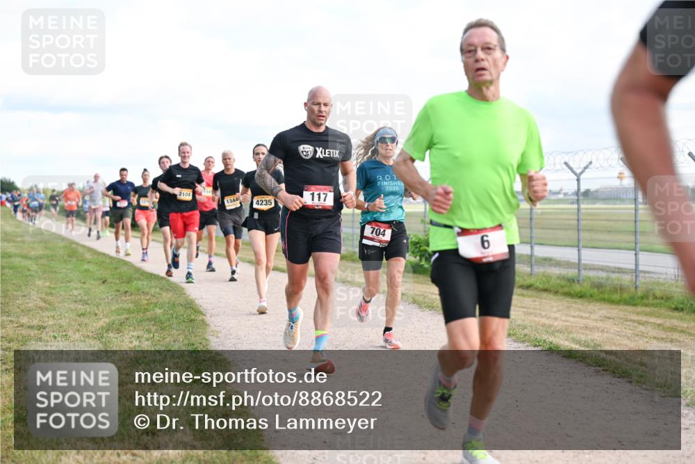 14.09.2025 - Airport Race Dr. Thomas Lammeyer http://msf.ph/oto/8868522 14.09.2025 12:12:43 Laufen 2104, 1344, 4235, 117, 2025, 704, 6 meine-sportfotos.de