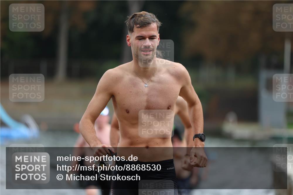 14.09.2025 - Stadtparktriathlon Michael Strokosch http://msf.ph/oto/8868530 14.09.2025 10:32:43 Schwimmen 723, 736, 740, 762, 776, 781, 815, 816 meine-sportfotos.de