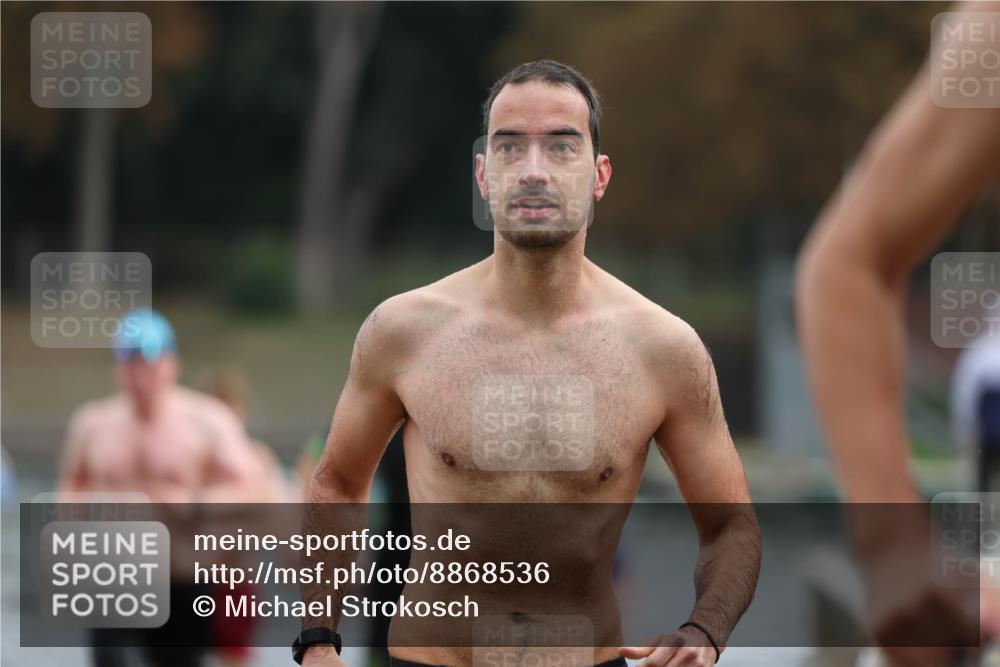 14.09.2025 - Stadtparktriathlon Michael Strokosch http://msf.ph/oto/8868536 14.09.2025 10:32:45 Schwimmen 723, 736, 762, 776, 781, 802, 816, 821 meine-sportfotos.de