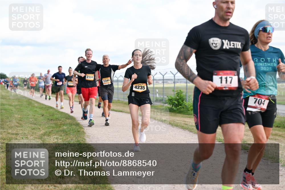14.09.2025 - Airport Race Dr. Thomas Lammeyer http://msf.ph/oto/8868540 14.09.2025 12:12:45 Laufen 1276, 2104, 1344, 4235, 117, 2025, 704 meine-sportfotos.de