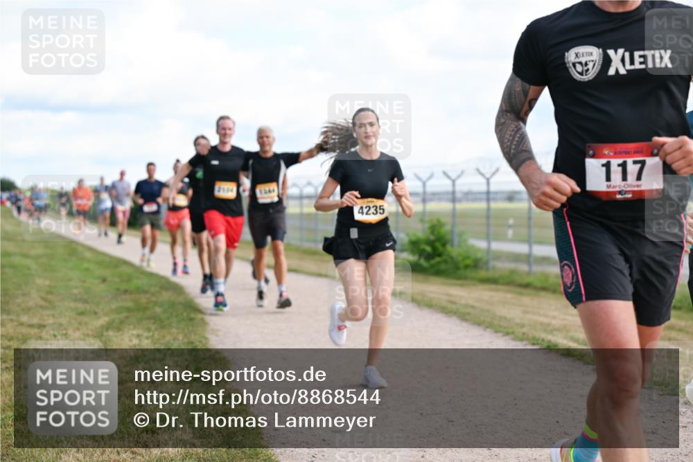 14.09.2025 - Airport Race Dr. Thomas Lammeyer http://msf.ph/oto/8868544 14.09.2025 12:12:45 Laufen 2104, 4235, 117 meine-sportfotos.de