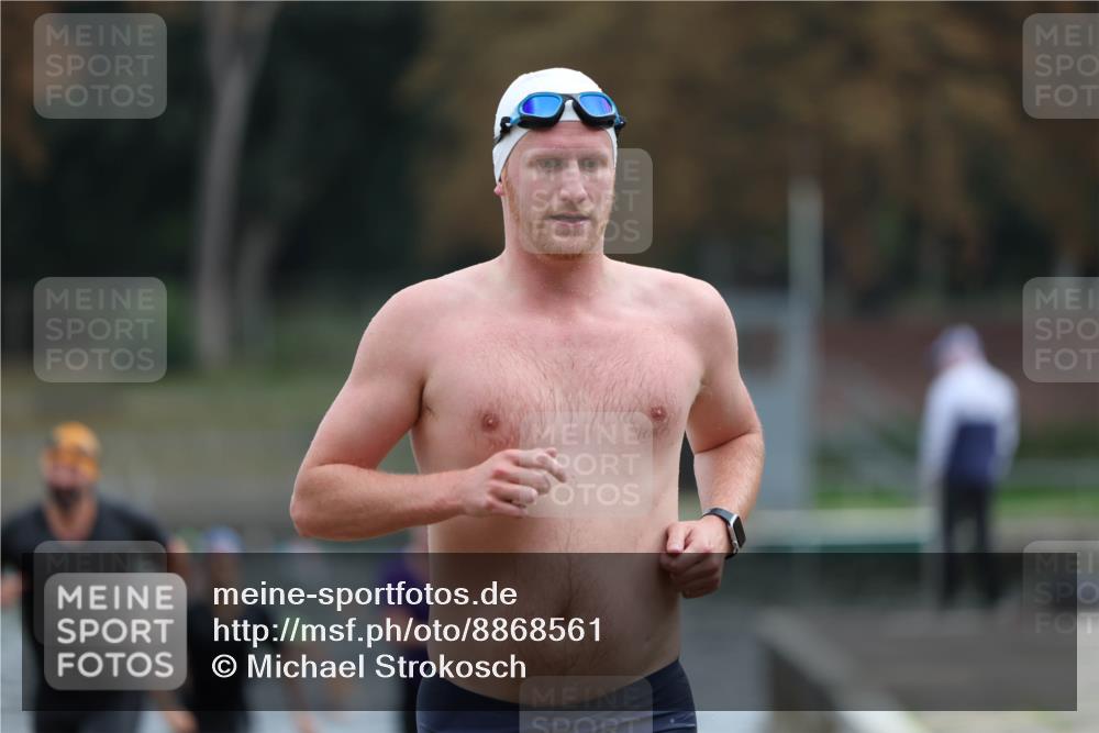 14.09.2025 - Stadtparktriathlon Michael Strokosch http://msf.ph/oto/8868561 14.09.2025 10:32:51 Schwimmen 723, 736, 750, 776, 786, 802, 816, 821 meine-sportfotos.de