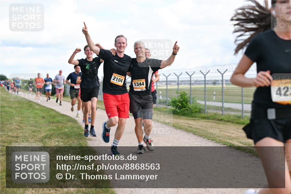 14.09.2025 - Airport Race Dr. Thomas Lammeyer http://msf.ph/oto/8868563 14.09.2025 12:12:47 Laufen 777, 2104, 1344, 13, 4, 42 meine-sportfotos.de