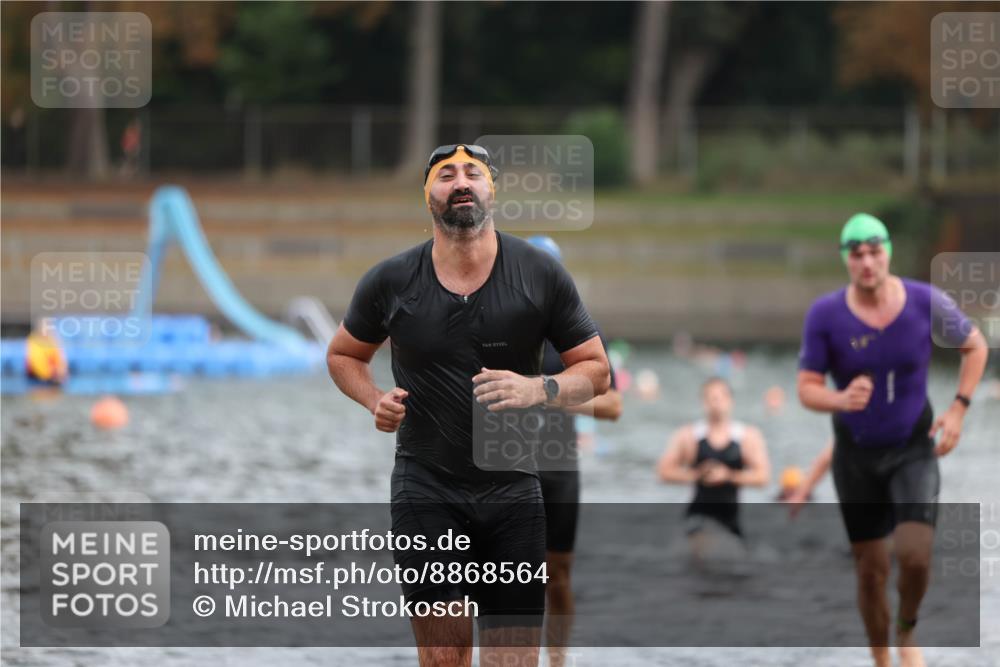 14.09.2025 - Stadtparktriathlon Michael Strokosch http://msf.ph/oto/8868564 14.09.2025 10:32:54 Schwimmen 736, 750, 776, 786, 802, 821 meine-sportfotos.de