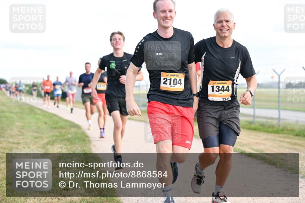 14.09.2025 - Airport Race Dr. Thomas Lammeyer http://msf.ph/oto/8868584 14.09.2025 12:12:48 Laufen 1276, 2104, 1344, 1344 meine-sportfotos.de