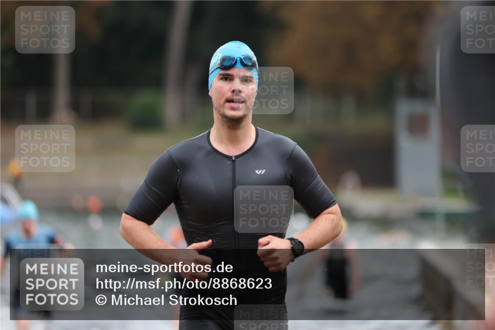 14.09.2025 - Stadtparktriathlon Michael Strokosch http://msf.ph/oto/8868623 14.09.2025 10:33:14 Schwimmen 739, 779, 787, 790, 807 meine-sportfotos.de