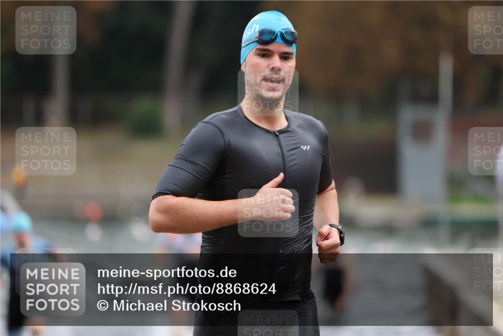 14.09.2025 - Stadtparktriathlon Michael Strokosch http://msf.ph/oto/8868624 14.09.2025 10:33:14 Schwimmen 739, 779, 787, 790, 807 meine-sportfotos.de