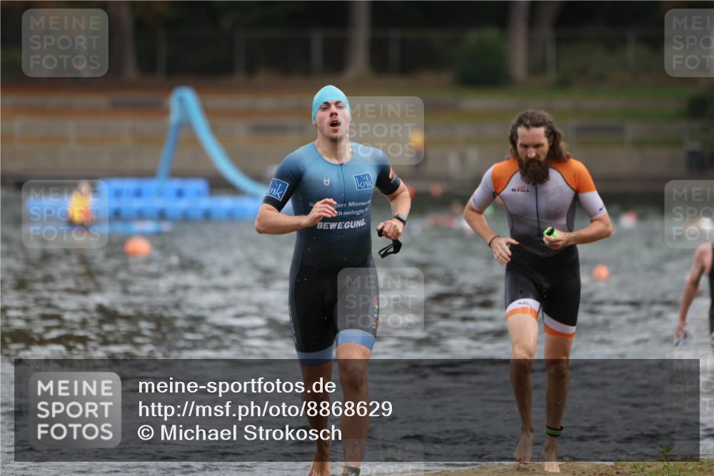 14.09.2025 - Stadtparktriathlon Michael Strokosch http://msf.ph/oto/8868629 14.09.2025 10:33:18 Schwimmen 779, 790, 792, 807 meine-sportfotos.de