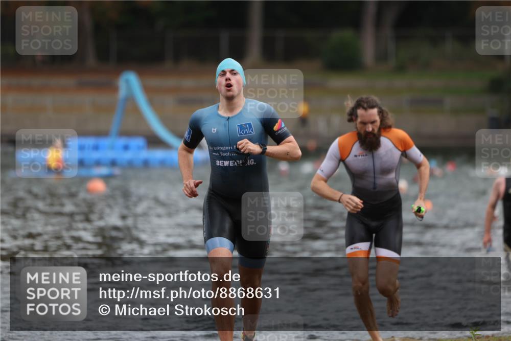 14.09.2025 - Stadtparktriathlon Michael Strokosch http://msf.ph/oto/8868631 14.09.2025 10:33:18 Schwimmen 779, 790, 792, 807 meine-sportfotos.de