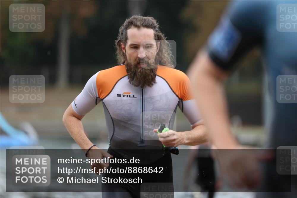 14.09.2025 - Stadtparktriathlon Michael Strokosch http://msf.ph/oto/8868642 14.09.2025 10:33:21 Schwimmen 790, 792, 807 meine-sportfotos.de