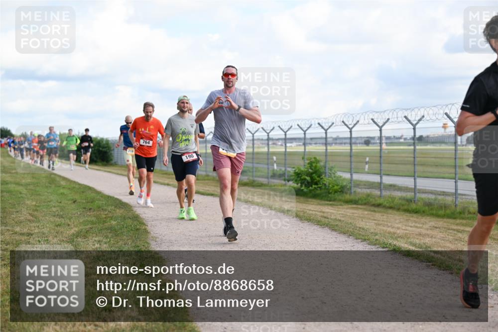 14.09.2025 - Airport Race Dr. Thomas Lammeyer http://msf.ph/oto/8868658 14.09.2025 12:12:53 Laufen 216, 764, 190 meine-sportfotos.de