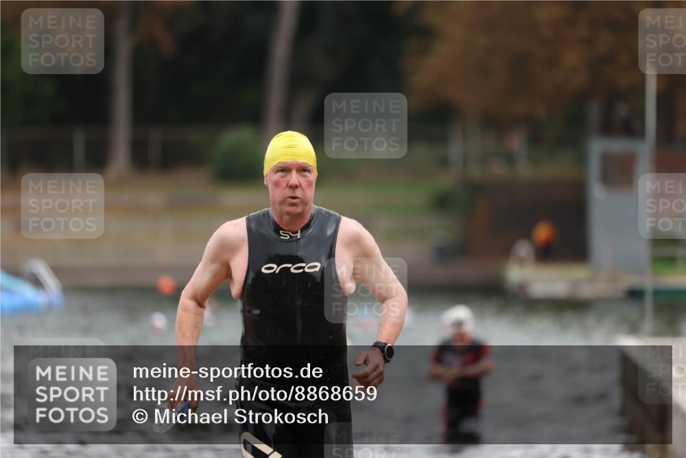 14.09.2025 - Stadtparktriathlon Michael Strokosch http://msf.ph/oto/8868659 14.09.2025 10:33:29 Schwimmen 792 meine-sportfotos.de