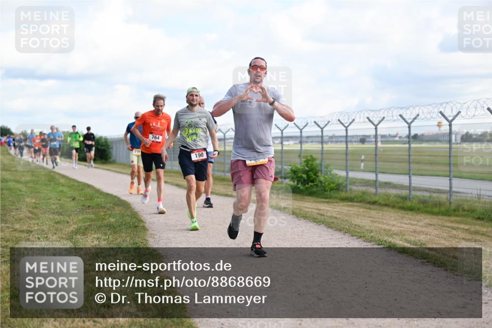 14.09.2025 - Airport Race Dr. Thomas Lammeyer http://msf.ph/oto/8868669 14.09.2025 12:12:53 Laufen 216, 764, 190 meine-sportfotos.de