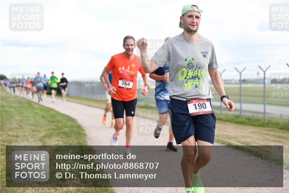 14.09.2025 - Airport Race Dr. Thomas Lammeyer http://msf.ph/oto/8868707 14.09.2025 12:12:55 Laufen 764, 190 meine-sportfotos.de