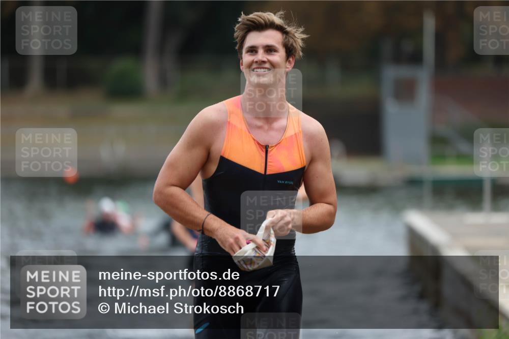 14.09.2025 - Stadtparktriathlon Michael Strokosch http://msf.ph/oto/8868717 14.09.2025 10:34:00 Schwimmen 729, 754, 771, 778, 791, 820 meine-sportfotos.de