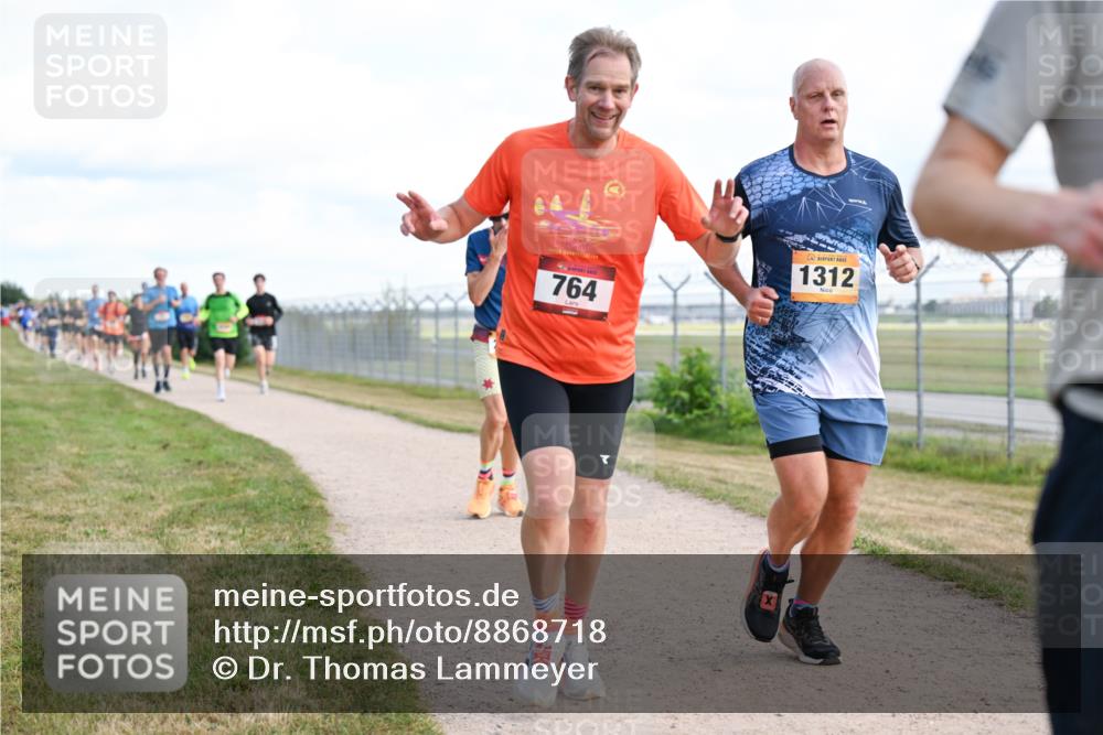 14.09.2025 - Airport Race Dr. Thomas Lammeyer http://msf.ph/oto/8868718 14.09.2025 12:12:56 Laufen 764, 1312 meine-sportfotos.de