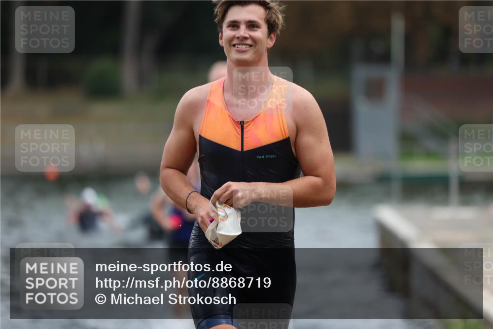14.09.2025 - Stadtparktriathlon Michael Strokosch http://msf.ph/oto/8868719 14.09.2025 10:34:00 Schwimmen 729, 754, 771, 778, 791, 820 meine-sportfotos.de
