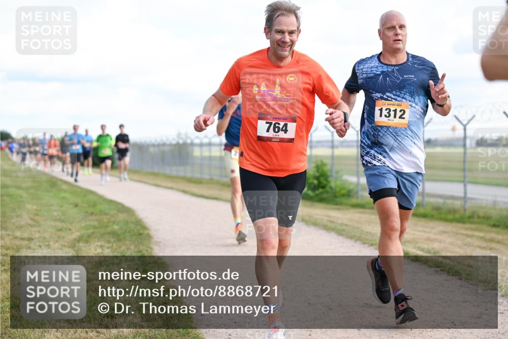 14.09.2025 - Airport Race Dr. Thomas Lammeyer http://msf.ph/oto/8868721 14.09.2025 12:12:56 Laufen 764, 1312 meine-sportfotos.de