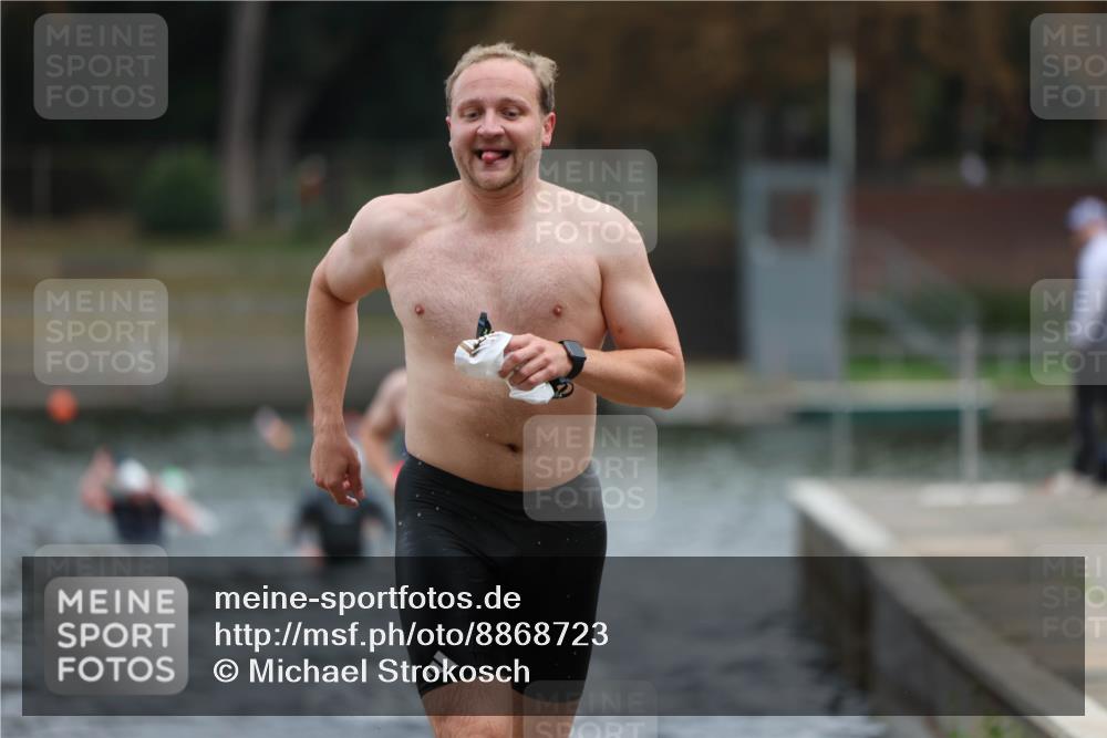 14.09.2025 - Stadtparktriathlon Michael Strokosch http://msf.ph/oto/8868723 14.09.2025 10:34:01 Schwimmen 729, 771, 778, 791, 820 meine-sportfotos.de