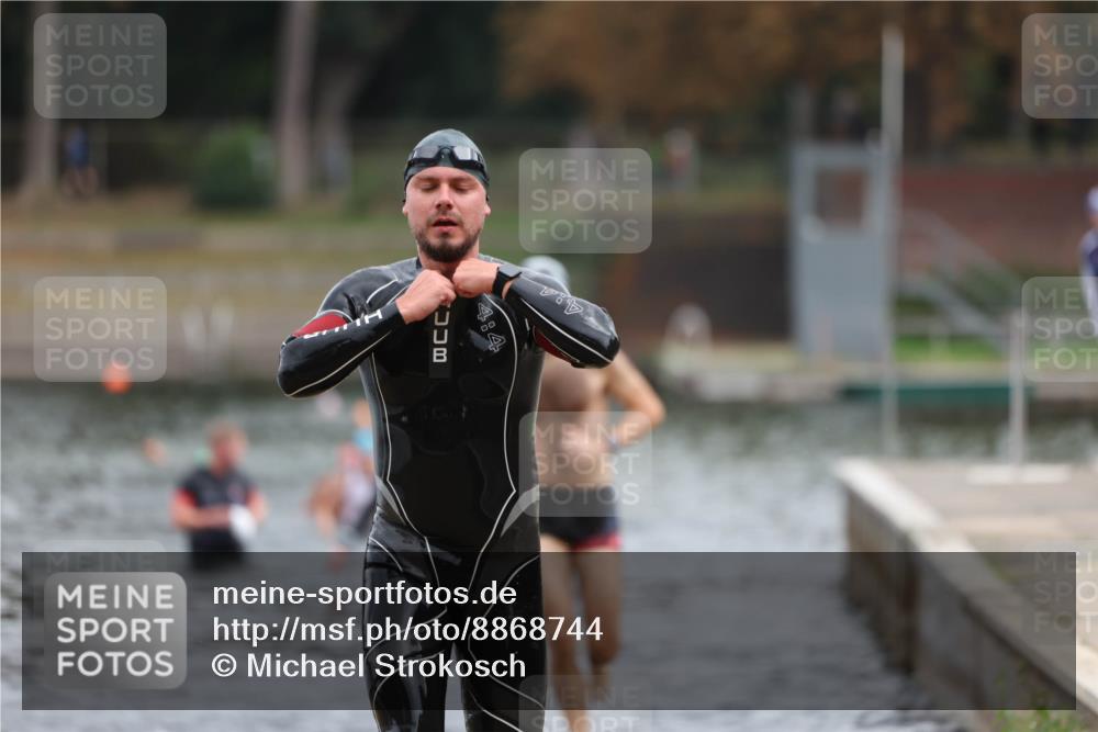 14.09.2025 - Stadtparktriathlon Michael Strokosch http://msf.ph/oto/8868744 14.09.2025 10:34:08 Schwimmen 729, 771, 778 meine-sportfotos.de
