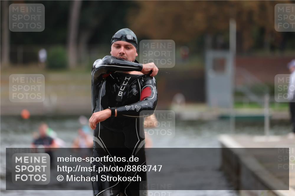 14.09.2025 - Stadtparktriathlon Michael Strokosch http://msf.ph/oto/8868747 14.09.2025 10:34:09 Schwimmen 729, 771, 778 meine-sportfotos.de