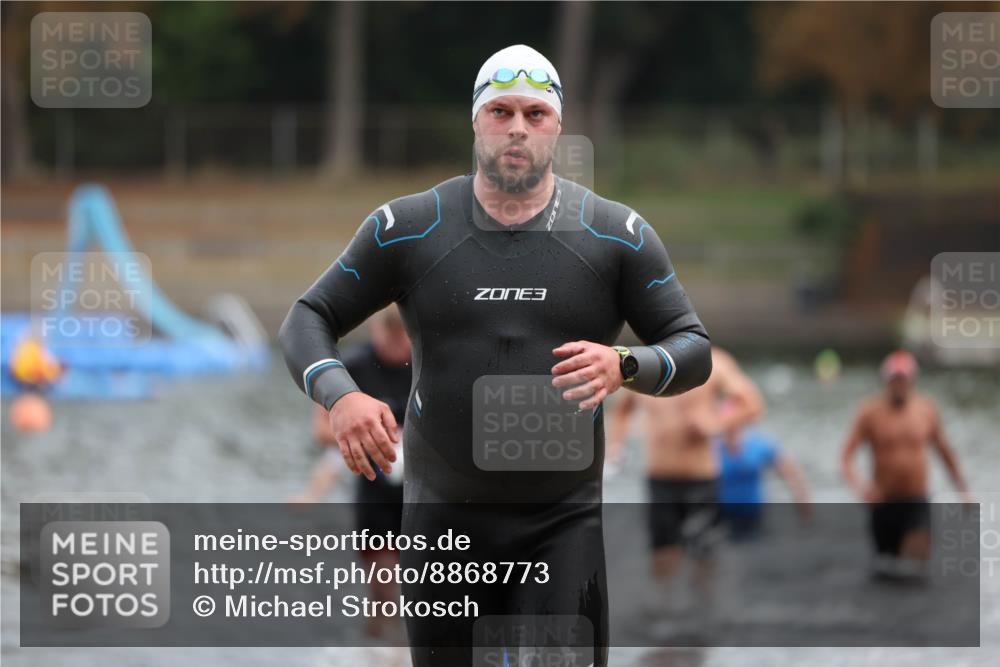 14.09.2025 - Stadtparktriathlon Michael Strokosch http://msf.ph/oto/8868773 14.09.2025 10:34:22 Schwimmen 746, 755, 774, 803 meine-sportfotos.de