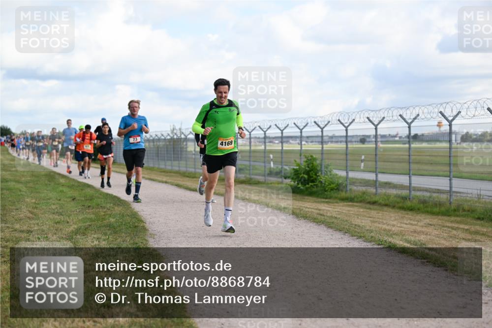 14.09.2025 - Airport Race Dr. Thomas Lammeyer http://msf.ph/oto/8868784 14.09.2025 12:13:01 Laufen 73, 4169 meine-sportfotos.de