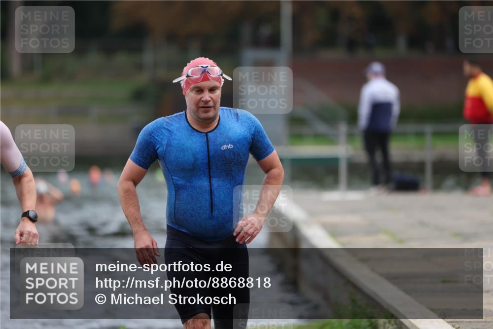 14.09.2025 - Stadtparktriathlon Michael Strokosch http://msf.ph/oto/8868818 14.09.2025 10:34:37 Schwimmen 728, 744, 746 meine-sportfotos.de