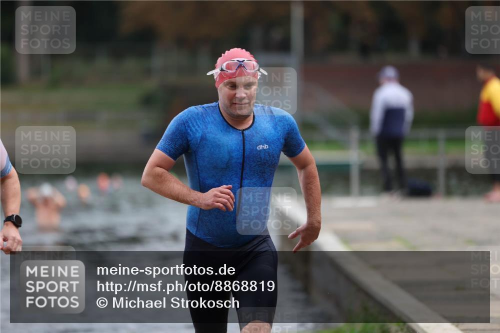 14.09.2025 - Stadtparktriathlon Michael Strokosch http://msf.ph/oto/8868819 14.09.2025 10:34:37 Schwimmen 728, 744, 746 meine-sportfotos.de