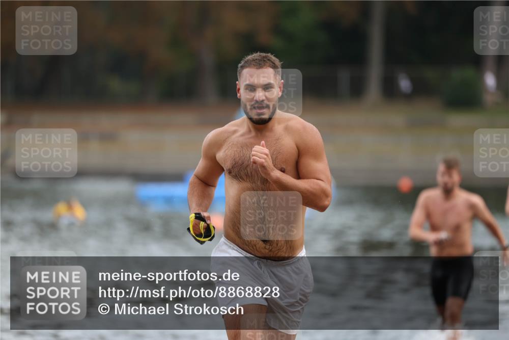 14.09.2025 - Stadtparktriathlon Michael Strokosch http://msf.ph/oto/8868828 14.09.2025 10:34:56 Schwimmen 772, 797, 806 meine-sportfotos.de