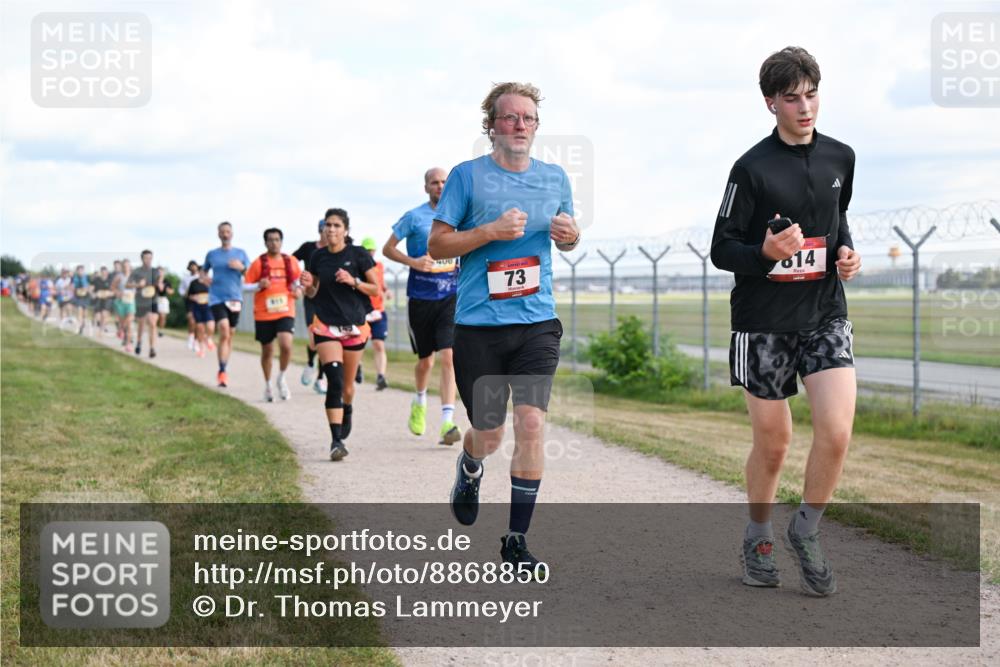 14.09.2025 - Airport Race Dr. Thomas Lammeyer http://msf.ph/oto/8868850 14.09.2025 12:13:05 Laufen 400, 73, 14 meine-sportfotos.de