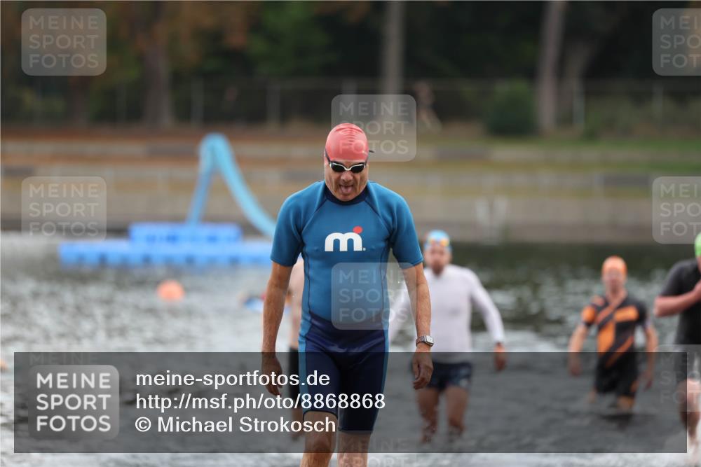 14.09.2025 - Stadtparktriathlon Michael Strokosch http://msf.ph/oto/8868868 14.09.2025 10:35:41 Schwimmen 734, 756, 775, 805, 808 meine-sportfotos.de
