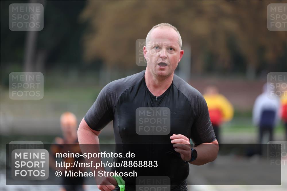 14.09.2025 - Stadtparktriathlon Michael Strokosch http://msf.ph/oto/8868883 14.09.2025 10:35:48 Schwimmen 734, 756, 775, 805, 808 meine-sportfotos.de