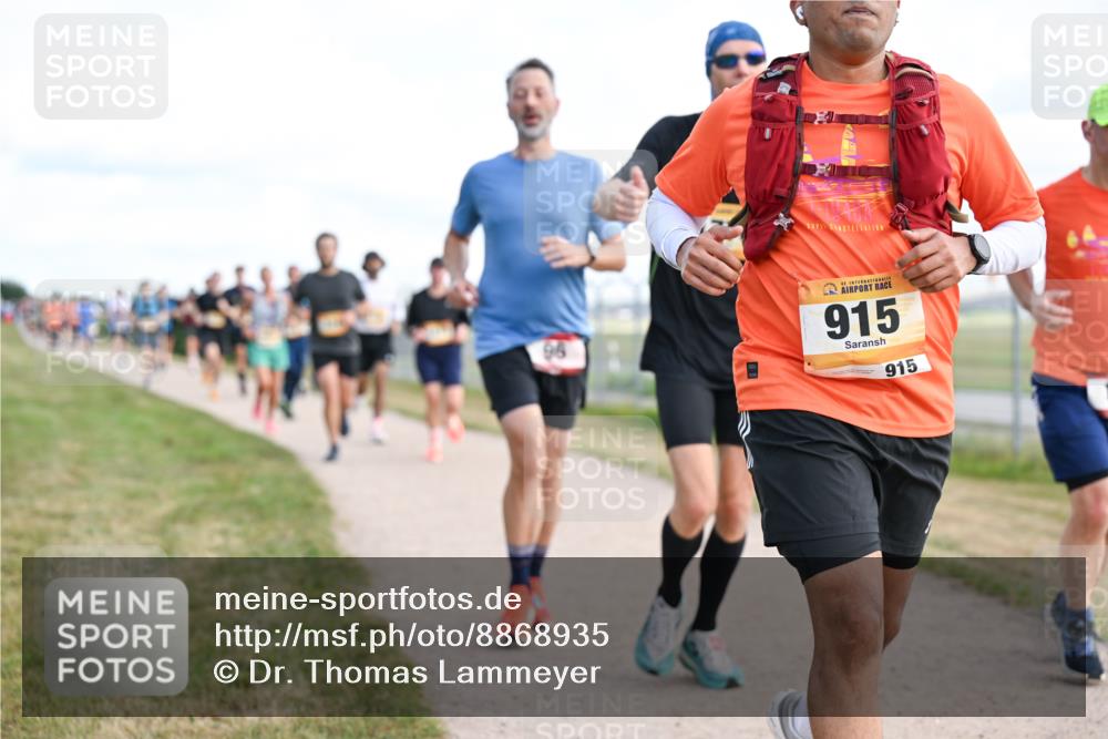 14.09.2025 - Airport Race Dr. Thomas Lammeyer http://msf.ph/oto/8868935 14.09.2025 12:13:10 Laufen 42, 915, 915 meine-sportfotos.de