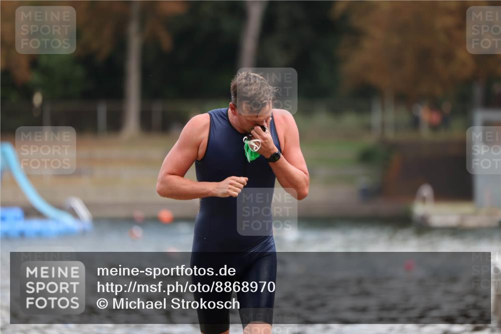 14.09.2025 - Stadtparktriathlon Michael Strokosch http://msf.ph/oto/8868970 14.09.2025 10:49:23 Schwimmen 901 meine-sportfotos.de